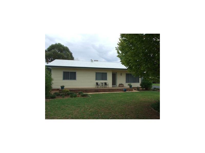 4-6 Station Rd, Parkes NSW 2870
