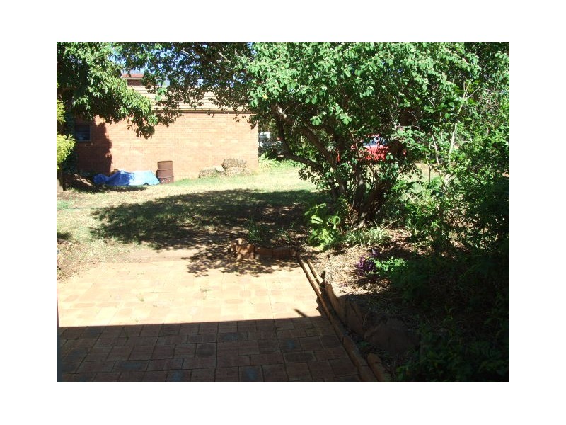 18 Hume Street, Parkes NSW 2870