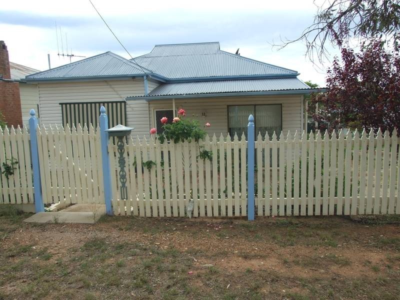 21 Jones Street, Parkes NSW 2870