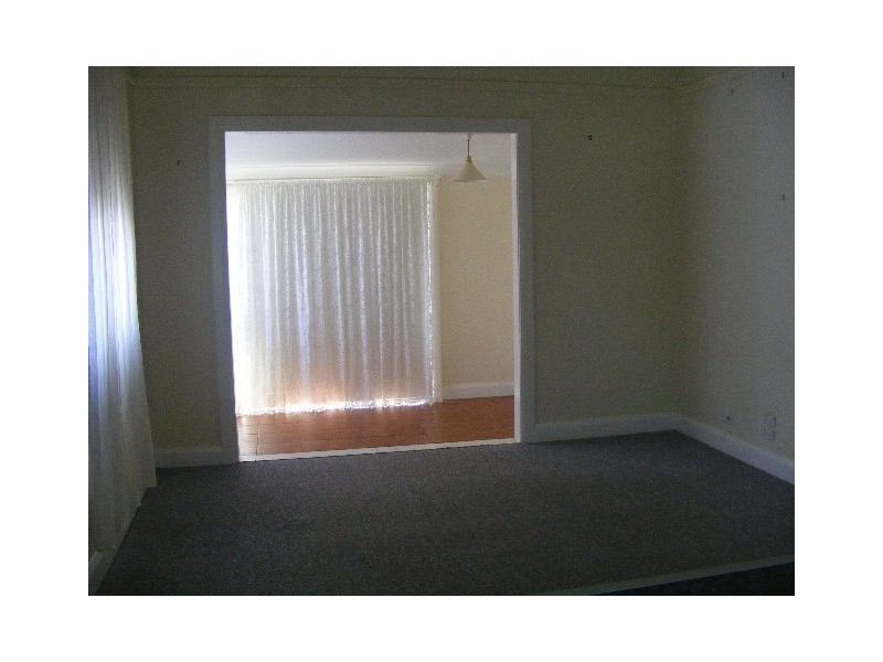 21 Jones Street, Parkes NSW 2870