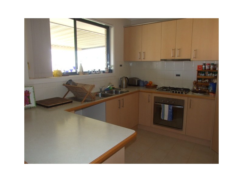 14 Noonan Street, Parkes NSW 2870