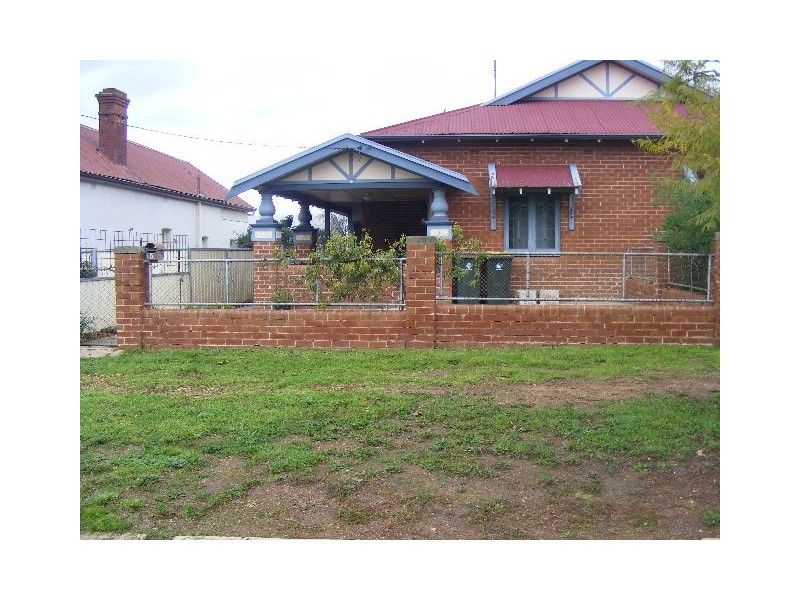 7 Cecile Street, Parkes NSW 2870