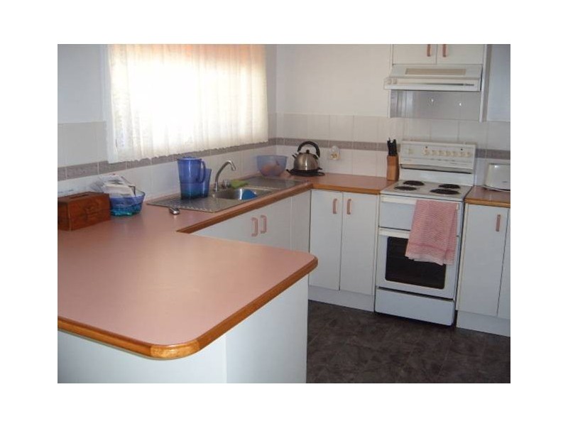 2 Guillan Place, Parkes NSW 2870