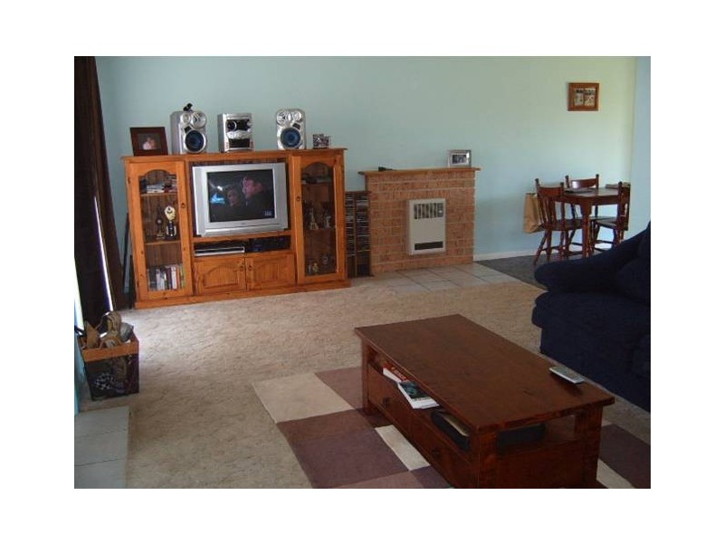 2 Guillan Place, Parkes NSW 2870