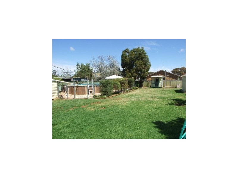 64 High Street, Parkes NSW 2870