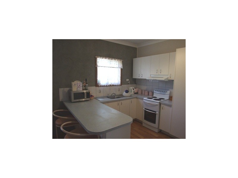 10 Orange Street, Parkes NSW 2870