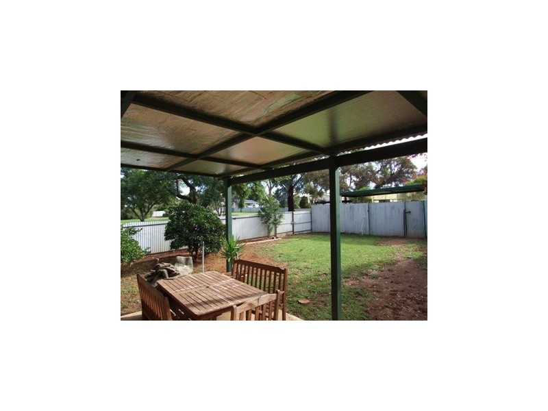 10 Orange Street, Parkes NSW 2870