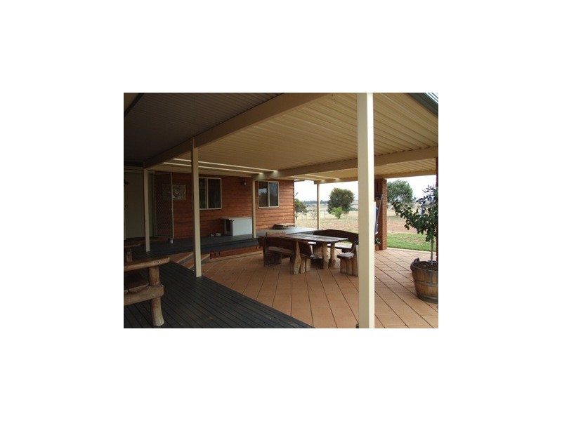 83 Farrer Street, Parkes NSW 2870