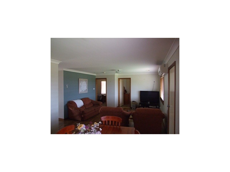 83 Farrer Street, Parkes NSW 2870