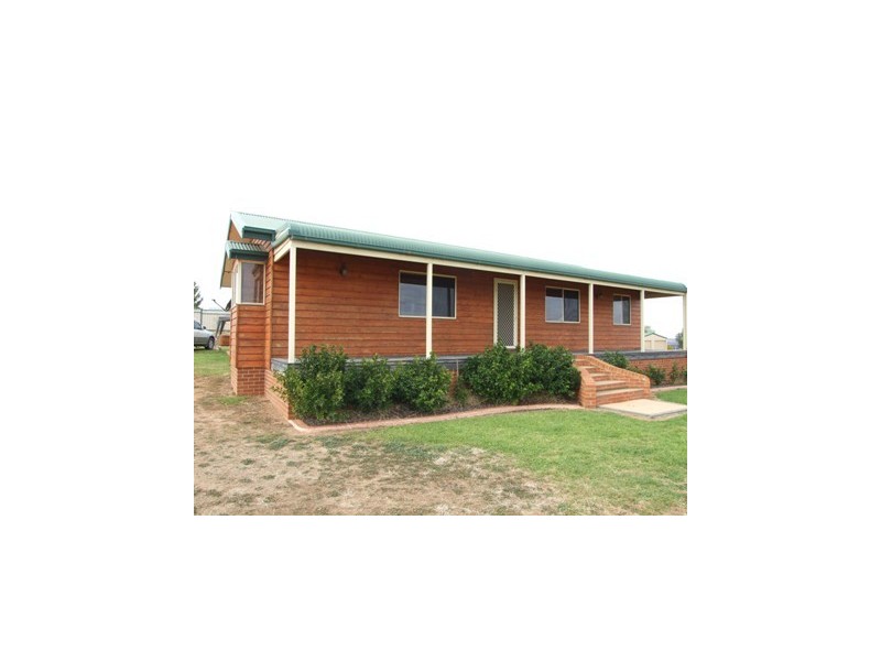 83 Farrer Street, Parkes NSW 2870