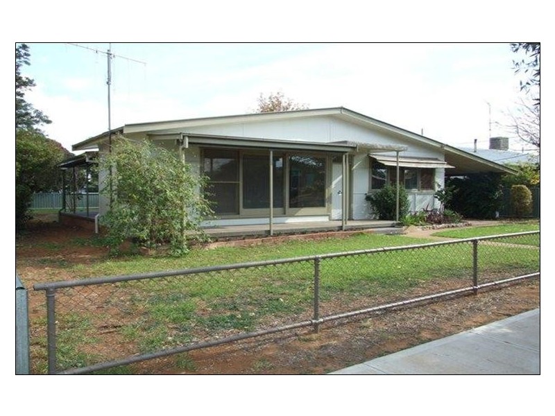 9 Captain Wilson Avenue, Parkes NSW 2870