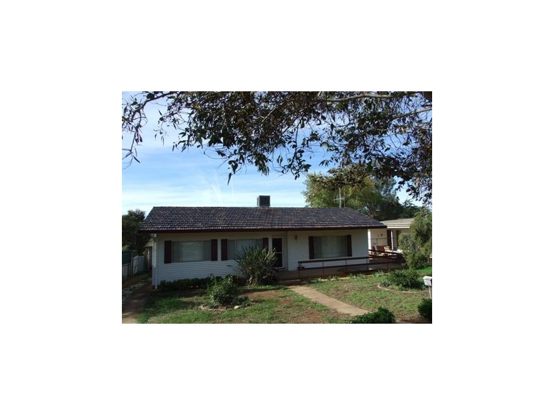 37 Lorking Street, Parkes NSW 2870