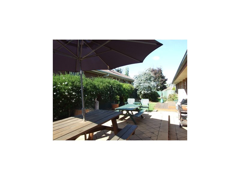 1 Glenburnie Close, Parkes NSW 2870