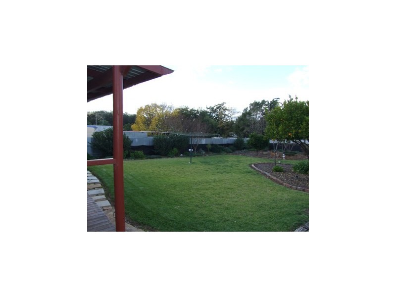 5 Howard Street, Parkes NSW 2870