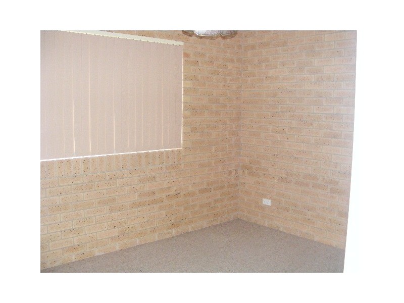 1/21 Ebelina Crescent, Parkes NSW 2870