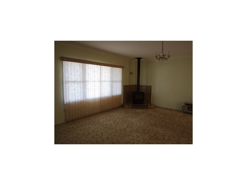 17 Carrington Street, Parkes NSW 2870