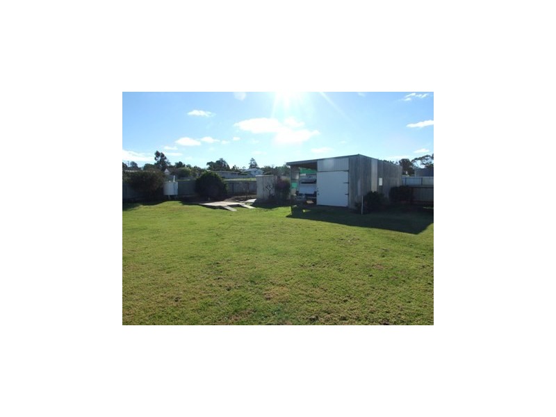 17 Carrington Street, Parkes NSW 2870