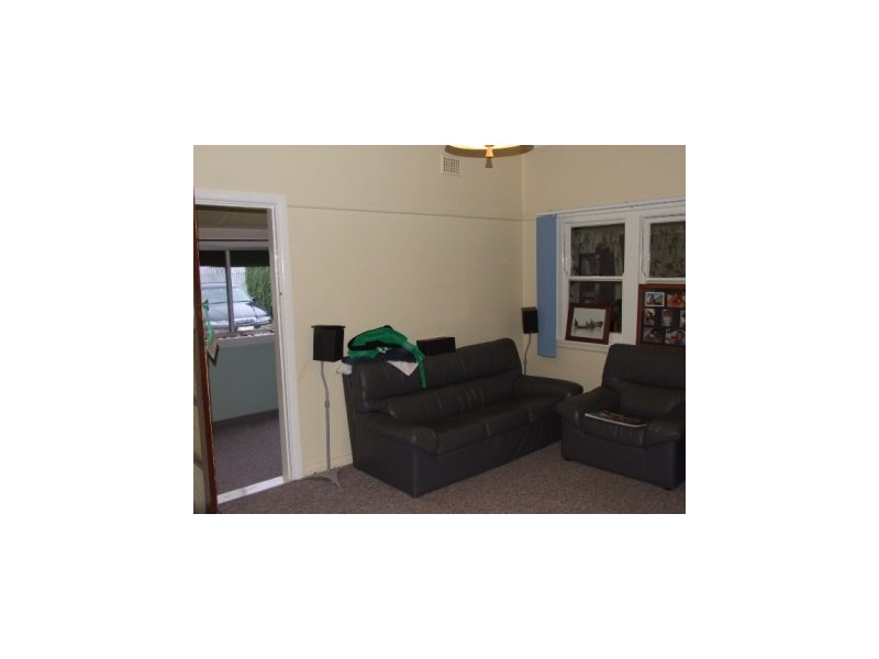 25 Clarinda Street, Parkes NSW 2870