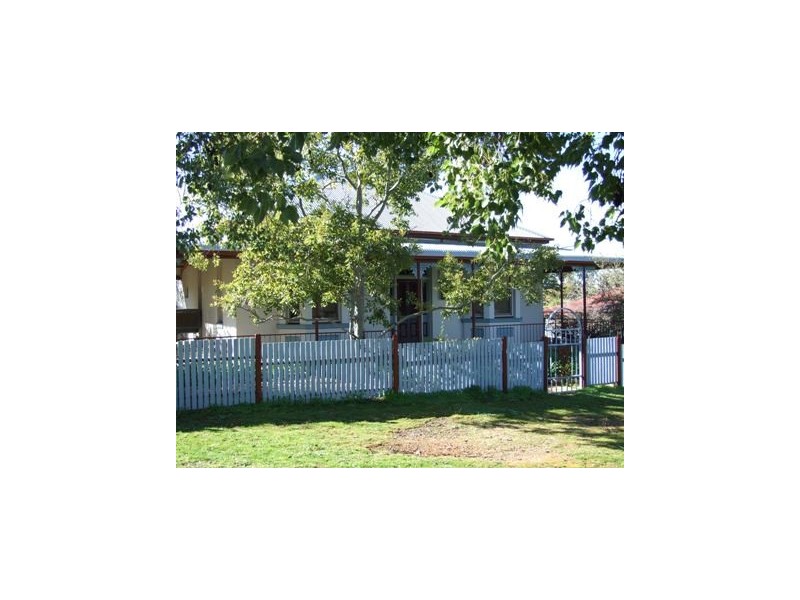 15 Albert Street, Parkes NSW 2870