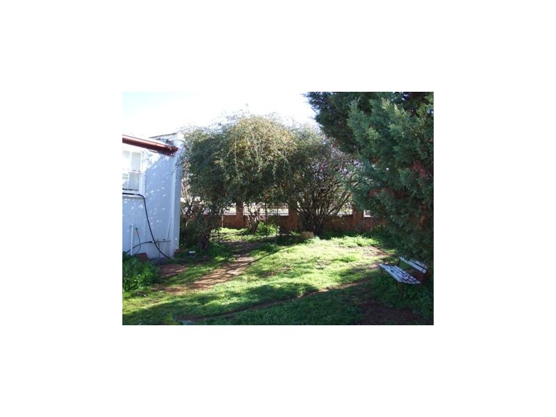 15 Albert Street, Parkes NSW 2870