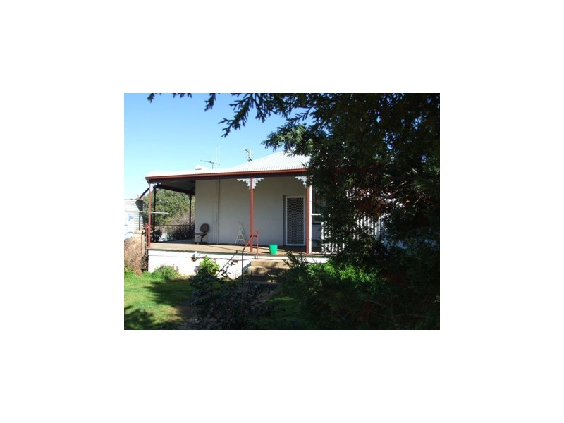 15 Albert Street, Parkes NSW 2870