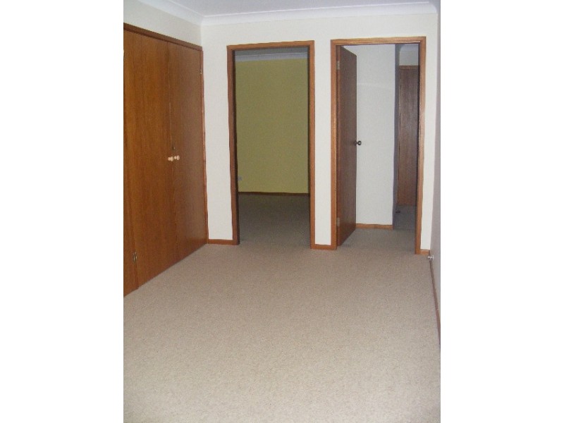 130 Victoria Street, Parkes NSW 2870