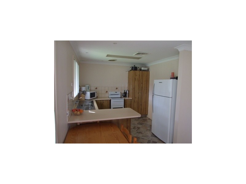 12 Station Street, Parkes NSW 2870