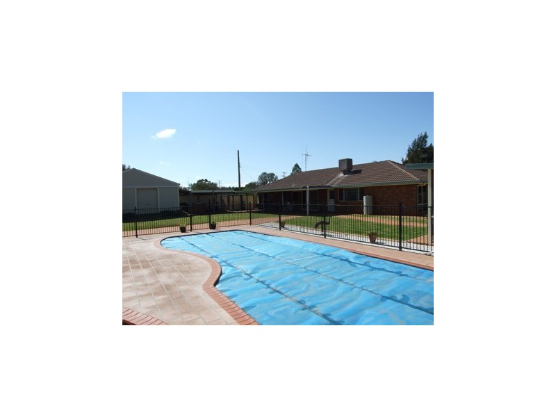 240 Nash Street, Parkes NSW 2870