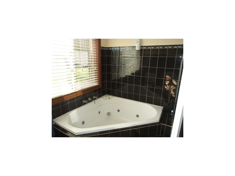 240 Nash Street, Parkes NSW 2870