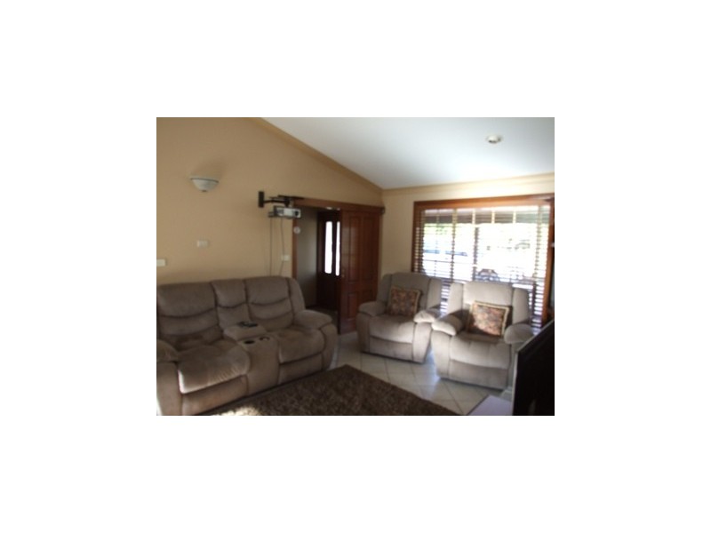 240 Nash Street, Parkes NSW 2870