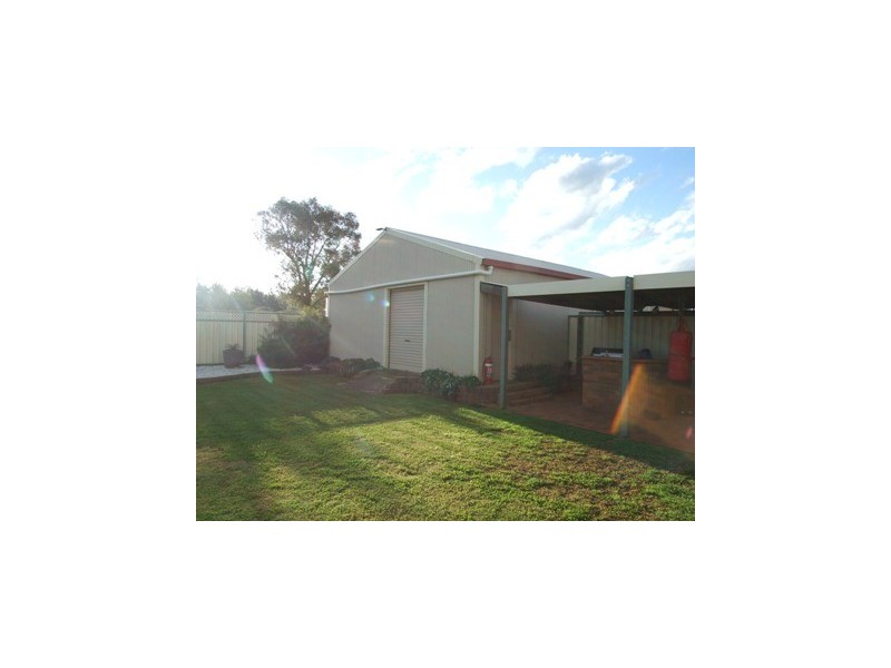 240 Nash Street, Parkes NSW 2870