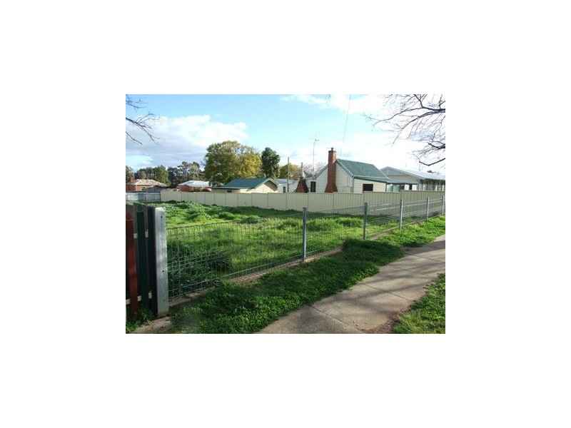 84-86 Clarinda Street, Parkes NSW 2870