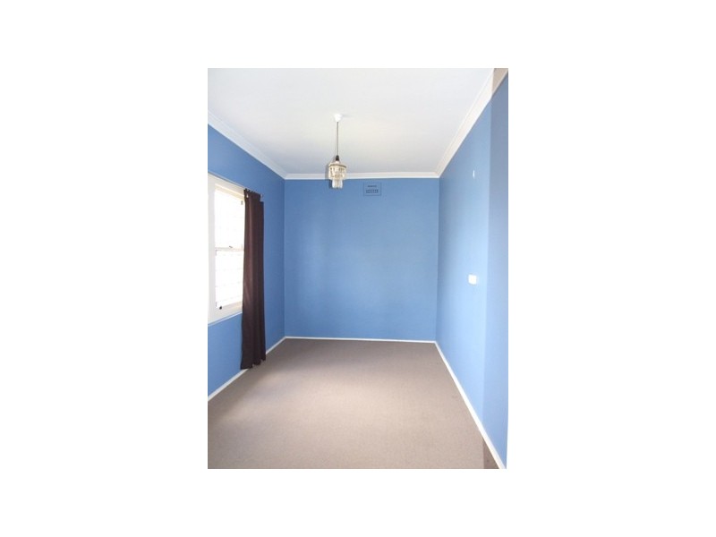 74 Orange Street, Parkes NSW 2870