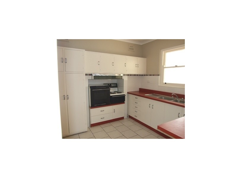 74 Orange Street, Parkes NSW 2870