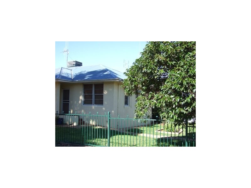 63 High Street, Parkes NSW 2870