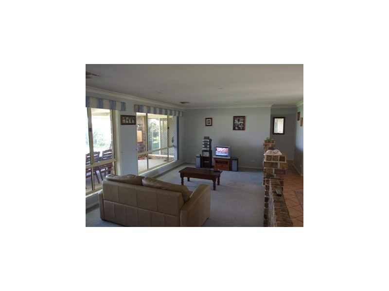 6 Caledonia Street, Parkes NSW 2870