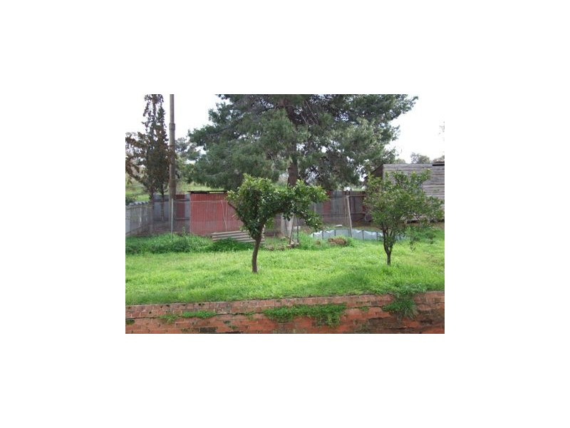 2 Gap Street, Parkes NSW 2870