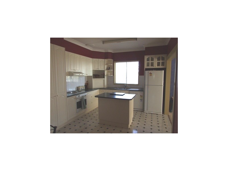90 Peak Hill Road, Parkes NSW 2870
