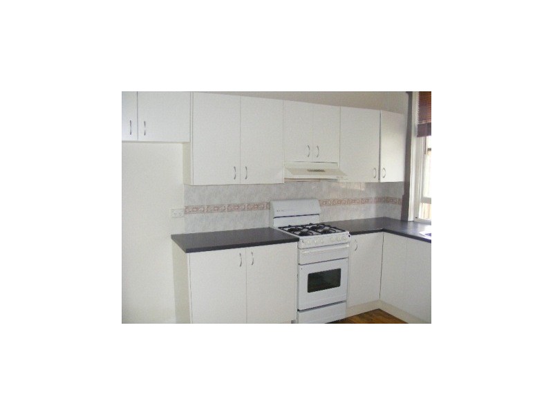 1 Keast Street, Parkes NSW 2870