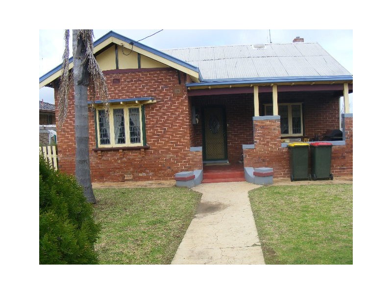 63 Dalton Street, Parkes NSW 2870