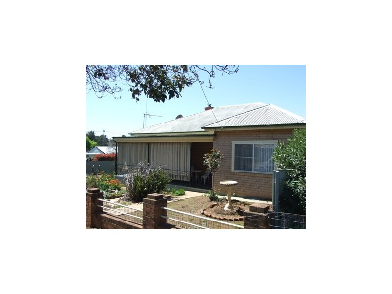 1 Howard Street, Parkes NSW 2870