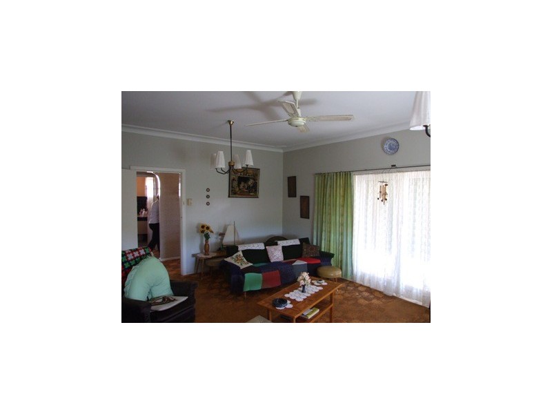 1 Howard Street, Parkes NSW 2870