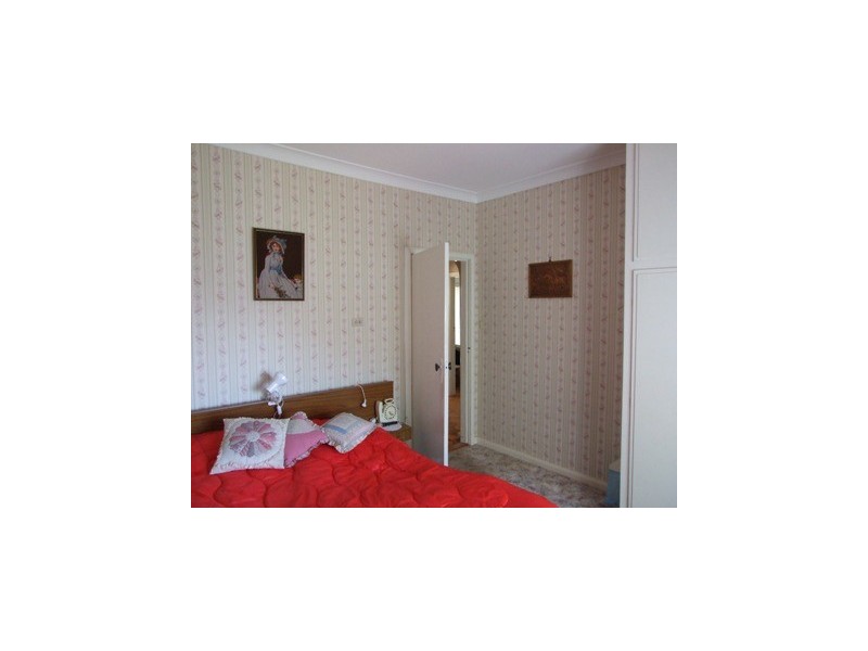 1 Howard Street, Parkes NSW 2870