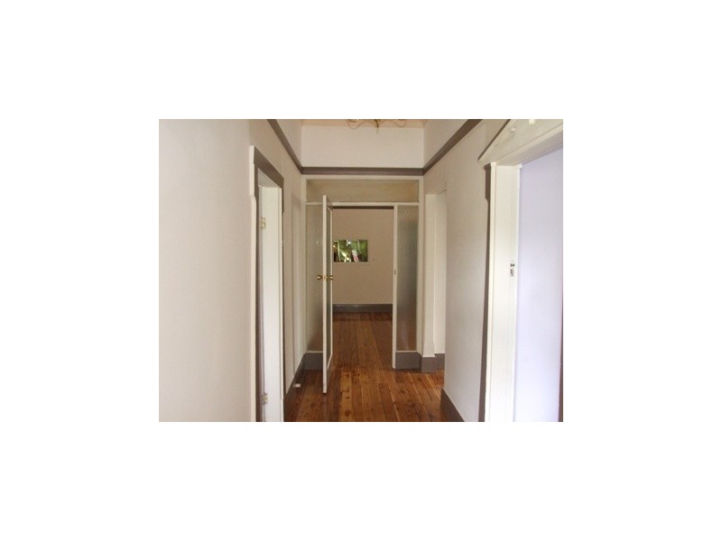 1 Keast Street, Parkes NSW 2870