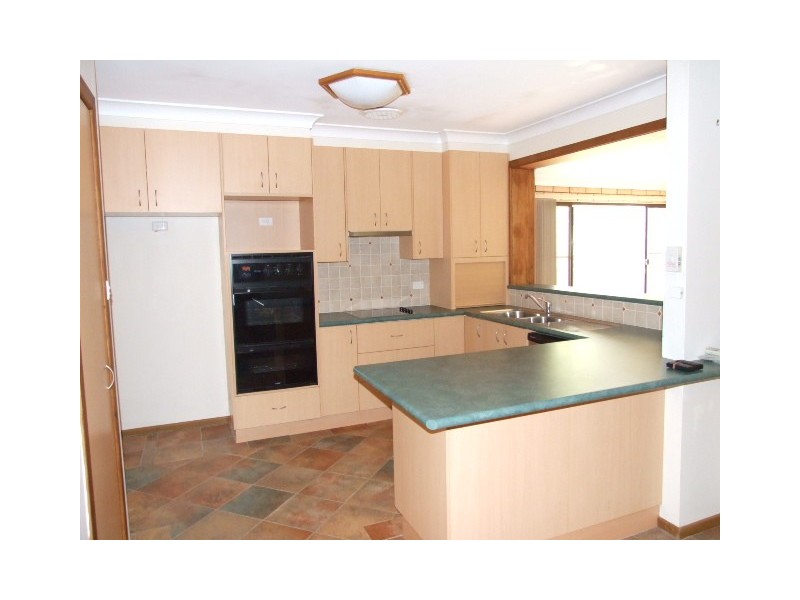 1 Forbes Rd, Parkes NSW 2870