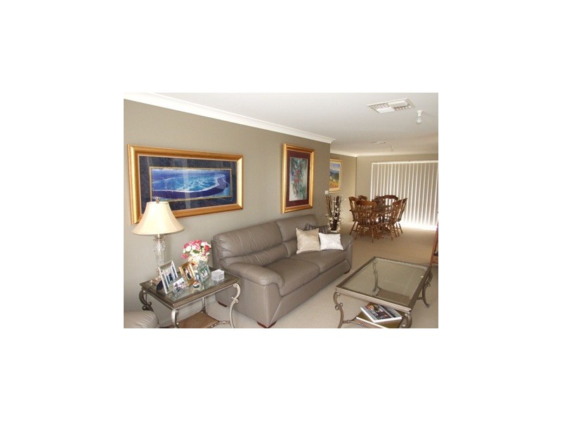 24 Field Road, Parkes NSW 2870