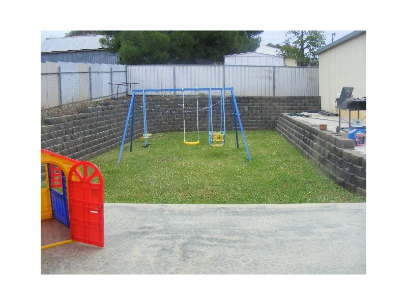 4 KOOKABURRA STREET, Parkes NSW 2870