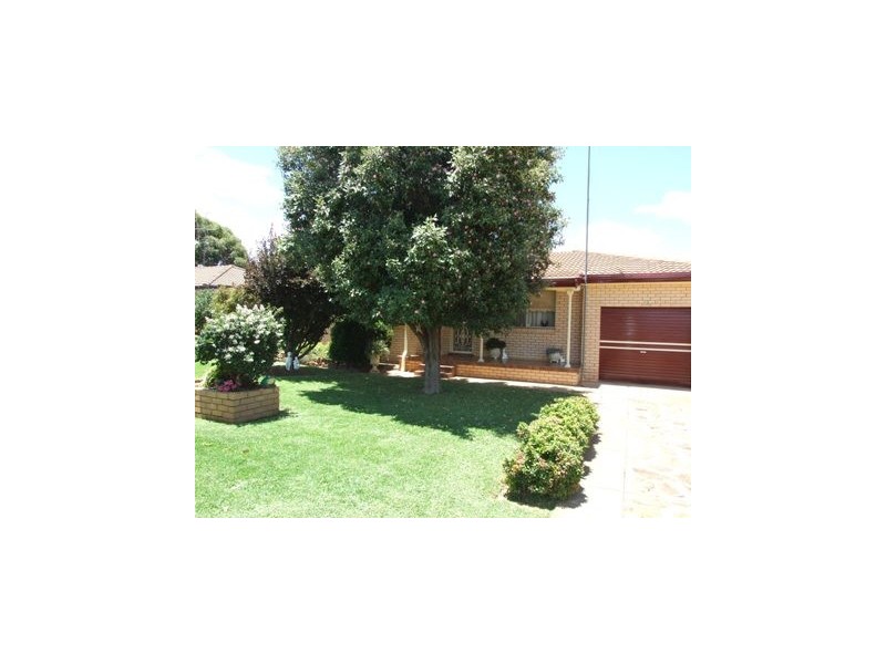65 Farrah Street, Parkes NSW 2870