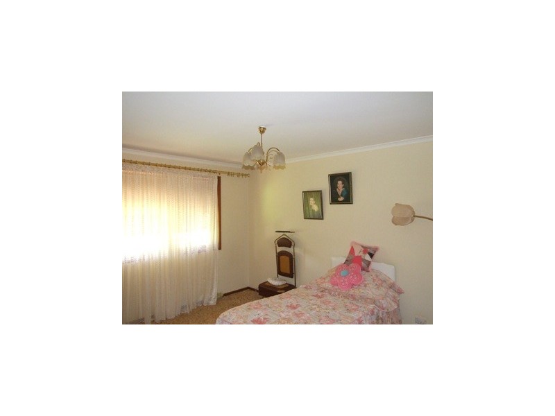 65 Farrah Street, Parkes NSW 2870