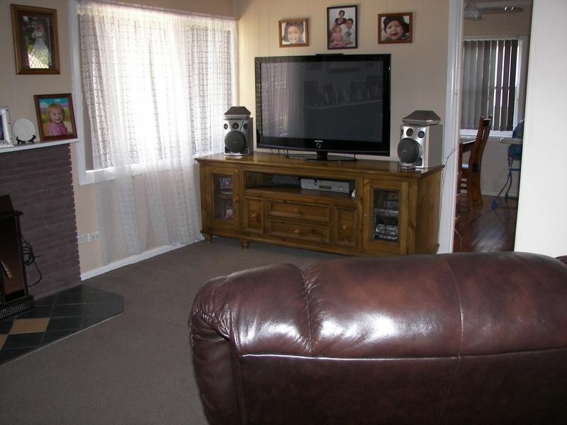 13 Captain Wilson Ave, Parkes NSW 2870